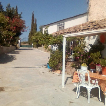 VERHANDELBARER, ZERTIFIZIERTER BIO-BAUERNHOF IN CANTORIA, ALMERIA.