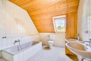 AIGNER - Großzügiges, renovierungsbedürftiges Reiheneckhaus in Bestlage in Röhrmoos – Dachau (Kreis) – Vorschaubild 7