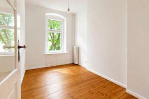 Bezugsfreie 2-Zimmer-Wohnung nahe dem Lietzenseepark in Berlin-Charlottenburg – Die vollständige Adresse der Immobilie erhältst du vom Anbieter., 10625 Charlottenburg, Berlin – Vorschaubild 2