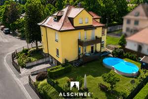 *** Exklusiv *** Stadthaus Zweifamilienhaus mit Garten, Pool, Einbauküche, viel Platz in toller Lage