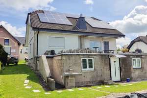 Gepflegtes Einfamilienhaus mit Einliegerwohnung in ruhiger Lage von Brandscheid – Baujahr 1998 – Die vollständige Adresse der Immobilie erhältst du vom Anbieter., 56459 Brandscheid – Vorschaubild 8