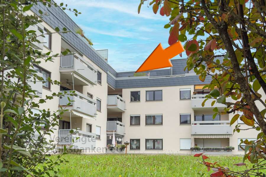 Helle Dachterrassenwohnung mit großzügiger Dachterrasse und Fernblick in Waldenbuch, Böblingen Kreis – Bild 2