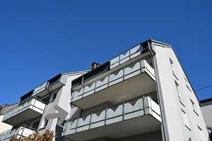Wohn-Glück mit Panorama-Blick – Die vollständige Adresse der Immobilie erhältst du vom Anbieter., 57074 Siegen, Siegen – Vorschaubild 2