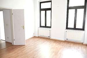 2 R.Whg. Chemnitz Kaßberg , Lift, lichtdurchflutet, Laminat, Bad mit Wanne, Küche mit Fenster, – Franz-Mehring-Straße 2, 9112 Kaßberg, Chemnitz – Vorschaubild 1
