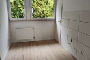 Ansprechende 3-Zimmer-Dachgeschosswohnung mit Sonnenbalkon in ruhiger Lage von Hohenlimburg! – Scheffelau 6, 58119 Hohenlimburg (Ortsteil), Hagen – Vorschaubild 4