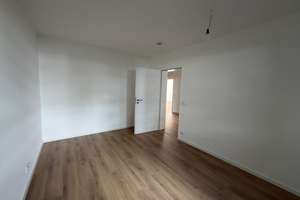 Sanierte 2,5 Zimmerwohnung mit Balkon und Einbauküche – 81375 Neuhadern, München – Vorschaubild 11