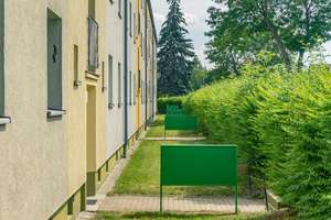 Erdgeschosswohnung mit Einbauküche in ruhiger Wohnlage – Bahnstr. 37, 9116 Schönau, Chemnitz – Vorschaubild 2