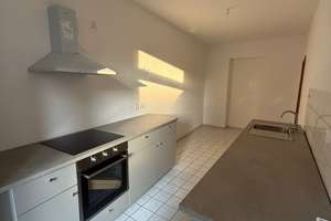 1-Zimmer-Wohnung am Auenwald, möbliert oder unmöbliert, ab Juli 2026 | 1-room flat, furnished or unf – Südstraße 20, 4178 Böhlitz-Ehrenberg, Leipzig – Vorschaubild 1