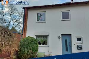 Vollunterkellertes Reihenendhaus (vermietet) mit Garten und Garage in guter Wohngegend  – Die vollständige Adresse der Immobilie erhältst du vom Anbieter., 24536 Einfeld, Neumünster – Vorschaubild 1