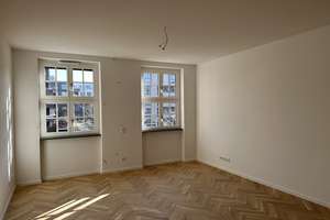 # Stilvolle 1\-Zimmer\-Wohnung im denkmalgeschützten Gebäude – kernsaniert 2023 – zentrale Innenstad – Riversideplatz 2, 91052 Rathausplatz, Erlangen – Vorschaubild 7