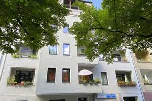 Nahe Tempelhofer Feld mit heller möblierter Single-Wohnung im gepfl. Altbau - Vertrag bis Dez. 2027 – Warthestr. 0, 12051 Berlin – Vorschaubild 2