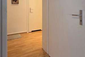 Voll MÖBLIERTes 2-Zi.-WohlfühlApartment: Exklusives Bad, EBK & Gemeinschaftsgarten, Nähe Klinikum – Defreggerstr. 13, 45147 Holsterhausen, Essen – Vorschaubild 35