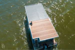 Voll möbliertes, modernes Hausboot mit Liegeplatz in Berlin-Köpenick – Wohnen direkt auf dem Wasser – Die vollständige Adresse der Immobilie erhältst du vom Anbieter., 12557 Köpenick, Berlin – Vorschaubild 1