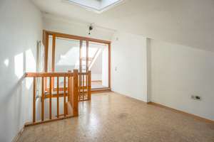 Charmante 4-Zimmer-Dachgeschosswohnung mit Spitzboden und ca. 105 m² Wohnfläche in Nürnberg-Gostenho – Die vollständige Adresse der Immobilie erhältst du vom Anbieter., 90429 Bärenschanze, Nürnberg – Vorschaubild 11