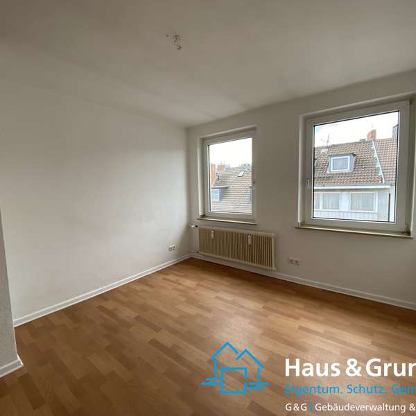 *** schöne 2-Zimmer-Wohnung - mit grüner Gemeinschaftsterrasse - in Aachen-Burtscheid ***