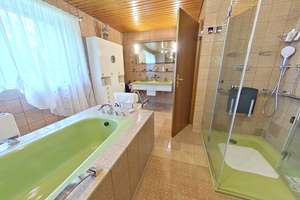 Luxuriöses Reihenendhaus mit exklusiver Ausstattung und idyllischem Garten in Remscheid-Lüttringha – Die vollständige Adresse der Immobilie erhältst du vom Anbieter., 42899 Lüttringhausen Mitte, Remscheid – Vorschaubild 4