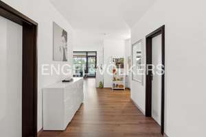 Charmante Zwei-Zimmer-Wohnung mit Balkon und Parkblick