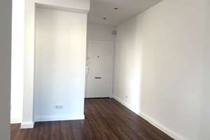 Sonnenfänger im Dachgeschoss: Helle 3-Zimmer-Wohnung mit Westbalkon & offener Küche – Die vollständige Adresse der Immobilie erhältst du vom Anbieter., 12109 Mariendorf, Berlin – Vorschaubild 11