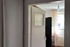  Mitbewohnerin gesucht- Wohnung in Wiesbaden 
