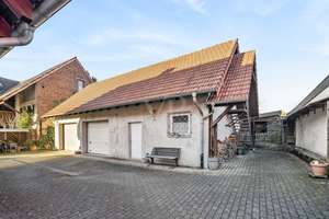 Charmantes Zweifamilienhaus mit Werkstattgarage in Homburg – Die vollständige Adresse der Immobilie erhältst du vom Anbieter., 66424 Homburg – Vorschaubild 11