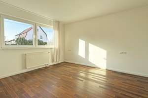Großzügig und komfortabel wohnen mit eigenem Garten – Die vollständige Adresse der Immobilie erhältst du vom Anbieter., 72768 Rommelsbach, Reutlingen – Vorschaubild 5
