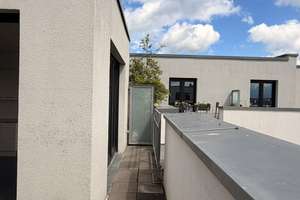 Schmuckstück zur Miete: 2-Zimmer-Wohnung mit riesiger Terrasse & Einbauküche – Am Amtsgraben 24, 12559 Köpenick, Berlin – Vorschaubild 18