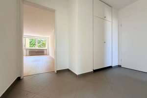 Modernisierte 2-Zimmer-Dachgeschosswohnung in München-Obersendling – Die vollständige Adresse der Immobilie erhältst du vom Anbieter., 81379 Obersendling, München – Vorschaubild 5