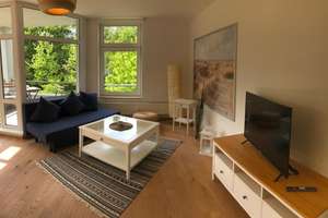 Ruhig, hell, möbliert - Apartment mit Balkon und Top-Anbindung zwischen Adlershof und Flughafen BER – Die vollständige Adresse der Immobilie erhältst du vom Anbieter., 12524 Altglienicke, Berlin – Vorschaubild 2