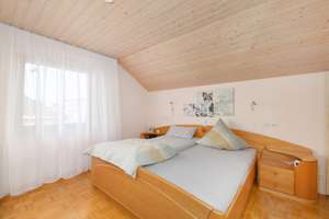 Seltene Gelegenheit! 
Stilvolle 3,5-Zimmer-DG-Wohnung mit Kamin und Garage und toller Aussicht! – Die vollständige Adresse der Immobilie erhältst du vom Anbieter., 75173 Dillweißenstein, Pforzheim – Vorschaubild 9
