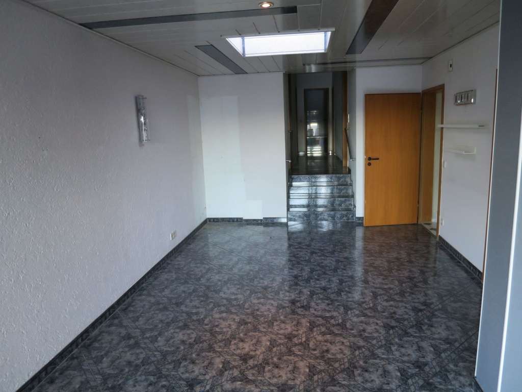 Immobilie in Weinsberg - Sanierte 4 - 5 Zimmer - Terrassenwohnung - Bild 2