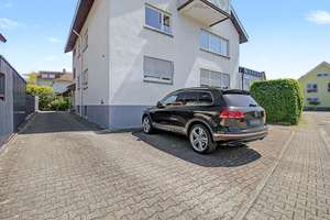 Einziehen und wohlfühlen – renovierte 4-Zimmer-Wohnung mit großem Balkon, EBK und Stellplatz – Die vollständige Adresse der Immobilie erhältst du vom Anbieter., 76547 Sinzheim – Vorschaubild 4