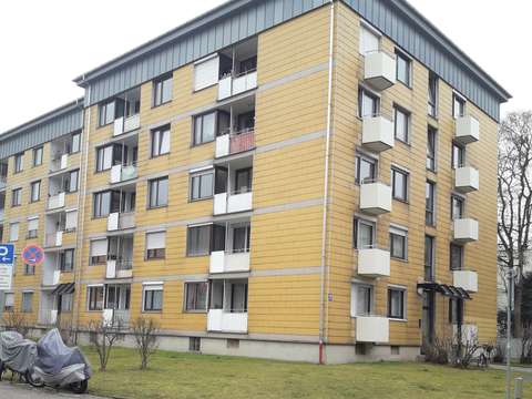 Von Privat 3 Zimmer Wohnung In Neuhausen Nymphenburg Munchen Zum Sofortbezug