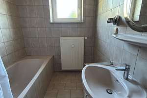 Zweifamilienhaus in bester Wohnlage, provisionsfrei – Die vollständige Adresse der Immobilie erhältst du vom Anbieter., 89343 Jettingen-Scheppach – Vorschaubild 11