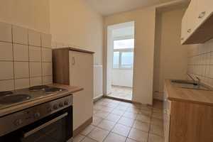 Charmante 2-Zimmer-Wohnung mit Loggia in Kiel-Gaarden – Iltisstraße  58, 24143 Kiel – Vorschaubild 3