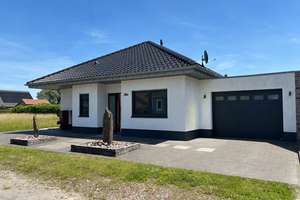 Südlohn-Oeding: Moderner Bungalow – Wohnen auf einer Ebene
