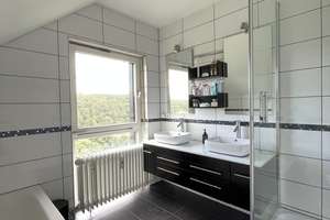 Helle 4,5-Zimmer-Maisonette in Stuttgart-Sillenbuch mit Loggia, Ausblick ins Grüne und Garten – Die vollständige Adresse der Immobilie erhältst du vom Anbieter., 70619 Sillenbuch (Ortsteil), Stuttgart – Vorschaubild 10