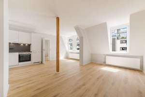 Zweitbezug nach Kernsanierung! Moderne 3-Zimmmer-Wohnung in schönem Altbau.