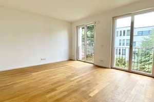 Modernes Stadthaus in zentraler Lage mit Gartenteil, Terrasse und TG-Stellplatz - befristet! – Hamburg – Vorschaubild 6