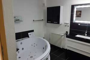 2 + Zimmer - Wohnung mit Charme , Klimatisiert ,Aussenbereich, mit Einbauküche – Kurmainzstr. 34, 55126 Finthen, Mainz – Vorschaubild 5