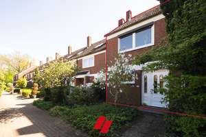 Arsten-Großzügiges Reihenmittelhaus mit 5 Zimmern, Garten und Garage