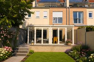 Modernes RMH mit Garten, Dachterrasse u. Garage in begehrter Lage von Düsseldorf-Wittlaer/Einbrungen