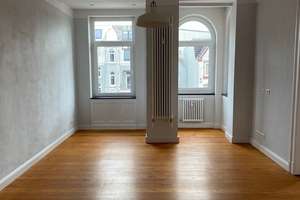 Großzügige, gut geschnittene 3-Zi-Wohnung mit Einbauküche und Balkon in zentraler Lage in Kiel Nord – Die vollständige Adresse der Immobilie erhältst du vom Anbieter., 24106 Wik, Kiel – Vorschaubild 4
