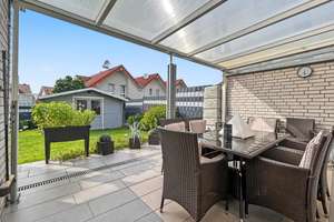 Attraktive Doppelhaushälfte mit Kamin, Dachterrasse und Garage in begehrter Lage von Paderborn – Die vollständige Adresse der Immobilie erhältst du vom Anbieter., 33100 Kernstadt, Paderborn – Vorschaubild 12