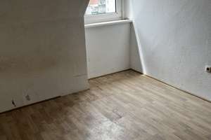 Stadtnah wohnen in Bayreuth: 2-Zimmer-Dachgeschosswohnung – Bismarckstraße 24, 95444 Altstadt, Bayreuth – Vorschaubild 2