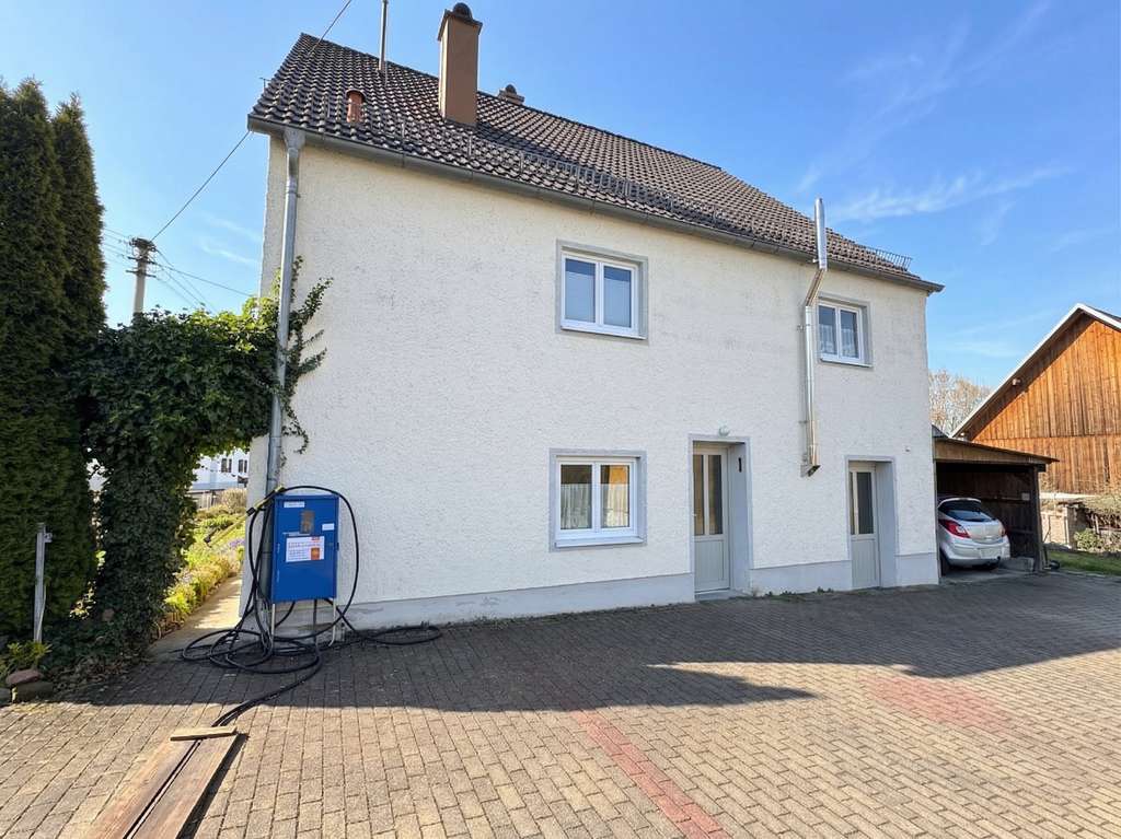 Immobilie in Deisenhausen - Einfamilienhaus mit zwei Wohnungen und Ausbaupotenzial - Bild 3