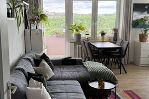 Zur Untermiete für 1 Jahr! Möblierte 41 m² Wohnung mit Balkon & Weitblick in Regensburg-Königswiesen