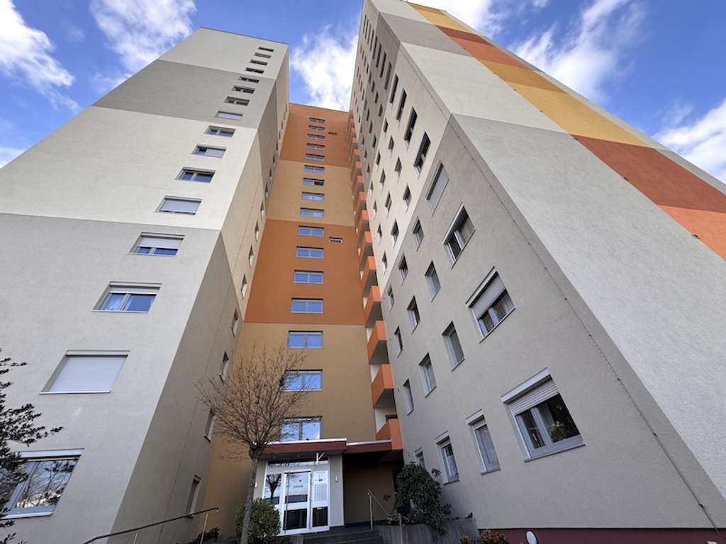 Immobilie in Langen - Mitten im Leben! Klassische 3-Zimmerwohnung mit Balkon-zur Kapitalanlage oder Eigennutzung-in Langen - Bild 1