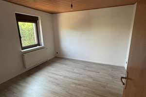 Gepflegte Doppelhaushälfte mit Garten, Garage, Terrasse und großzügiger Galerie – Chausseestraße 59a, 16259 Bad Freienwalde (Oder) – Vorschaubild 15