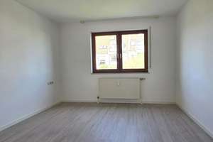 Moderne, sehr helle 2-Zi-Wohnung im 1.OG in ruhiger Lage mit Südbalkon! – Die vollständige Adresse der Immobilie erhältst du vom Anbieter., 70374 Sommerrain, Stuttgart – Vorschaubild 2