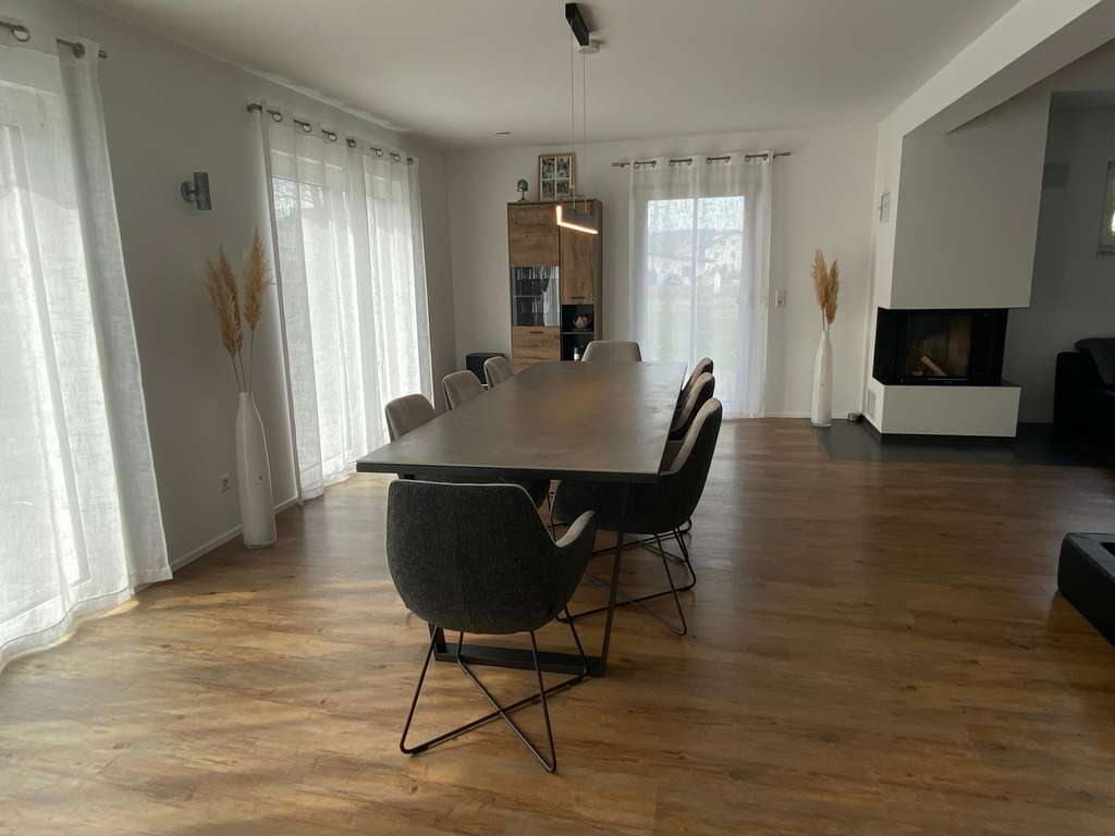 Immobilie in Aichstetten - Neuwertiges Einfamilienhaus in ruhiger familienfreundlicher Lage  - Bild 3